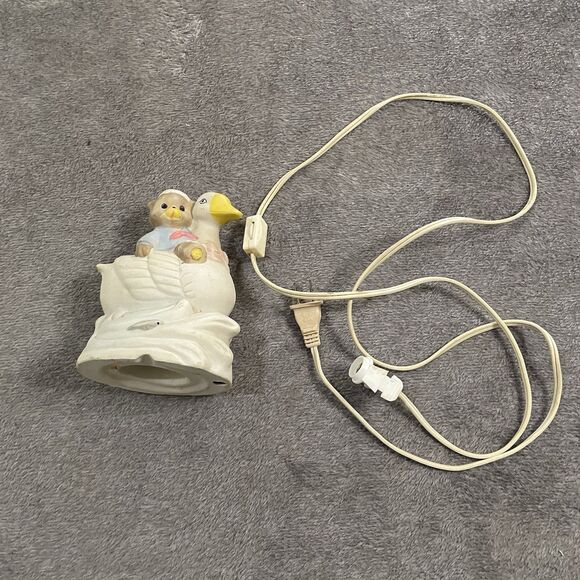 Vintage Night Light Teddy Bear Sailor Riding on Swan in Water Arimark Taiwan - Picture 3 of 10